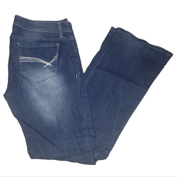 Reign Distressed Bootcut Jeans Size 7 - Picture 1 of 4